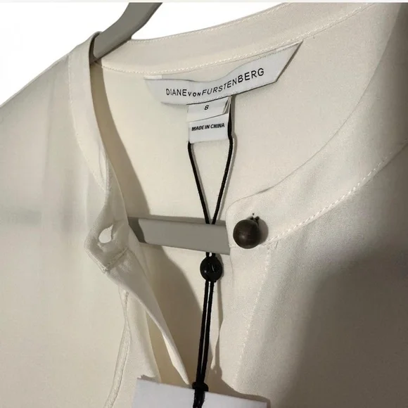 Diane Von Furstenberg Size 8 Silk Ivory Blouse with Ruffle - Picture 4 of 8